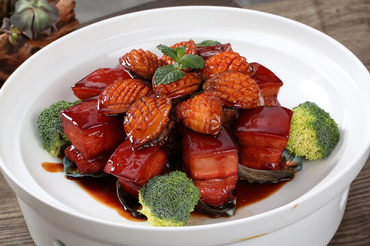 鲍鱼红烧肉