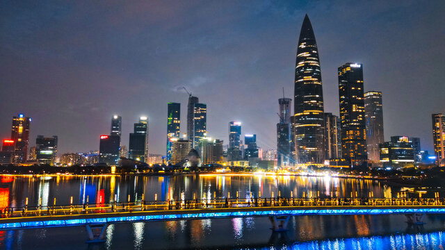 深圳人才公园后海大桥夜景