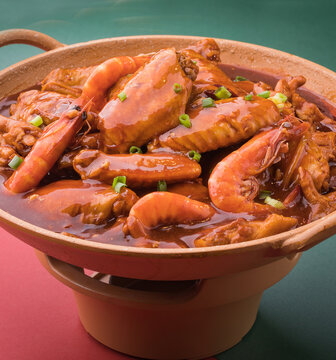 鸡肉虾煲