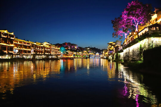 凤凰古城夜景
