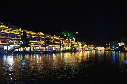 凤凰古城夜景