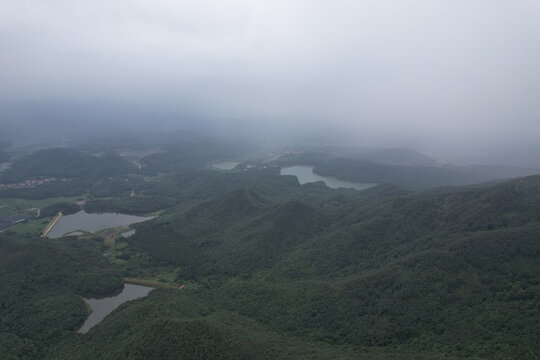 山林湖泊
