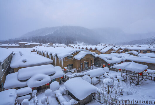 东北新农村雪景
