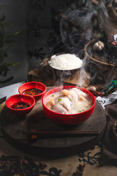 中式复古风格蹄花汤
