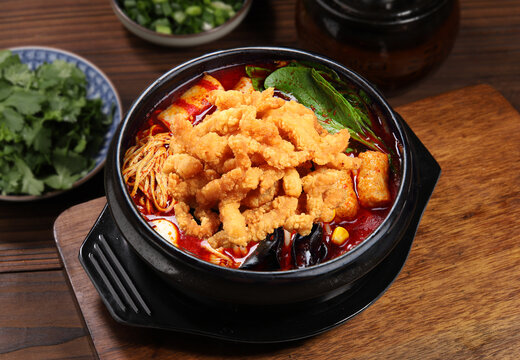 酥肉砂锅