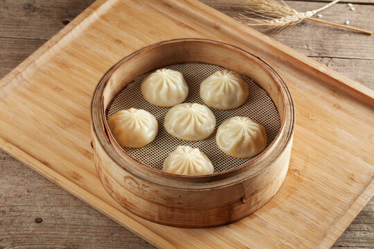 灌汤小笼包