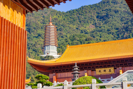 深圳弘法寺本焕塔