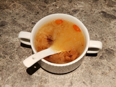 银耳羹