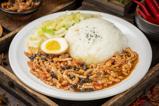 鱼香肉丝盖饭