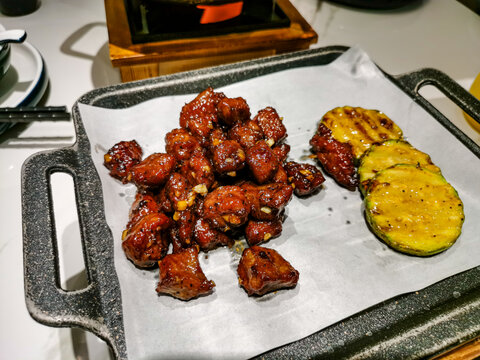 黑椒牛肉粒