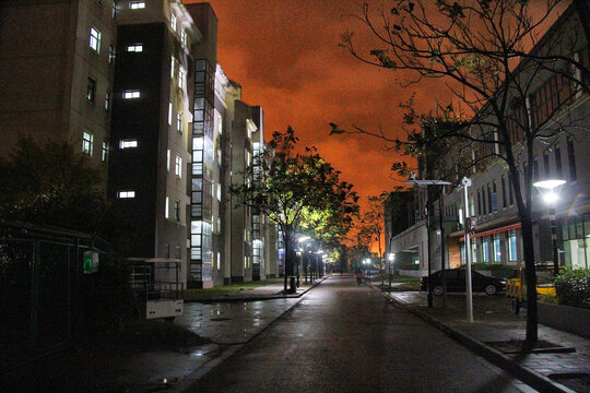 上海海洋大学夜景