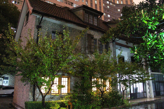 华山路上海戏剧学院校园