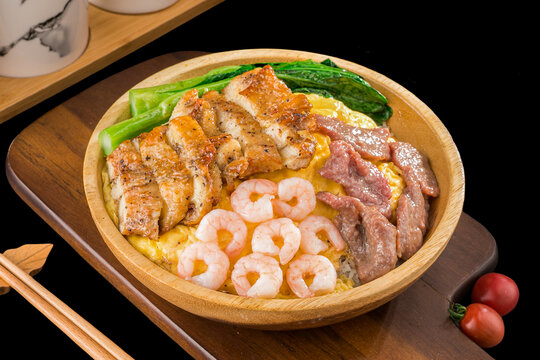 滑蛋猪扒虾仁饭