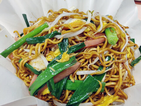 豉油皇三丝炒面