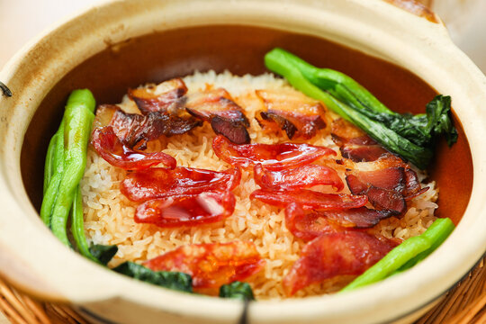 腊味煲仔饭