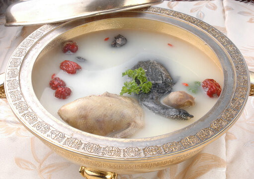 甲鱼焖鸡