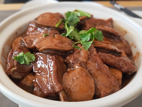 鲍鱼炖排骨