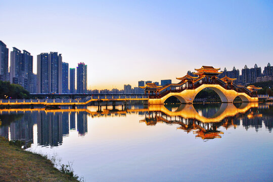 金山湖公园夜景