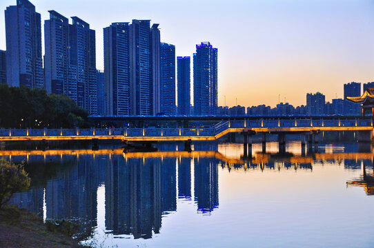 金山湖公园夜景
