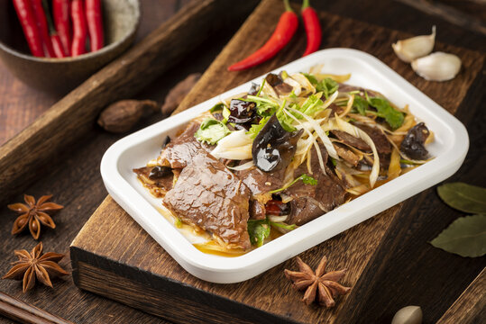 凉拌牛肉