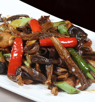鹿茸菇炒猪颈肉