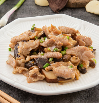 香菇炒瘦肉