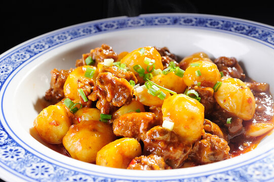 土豆仔烧排骨