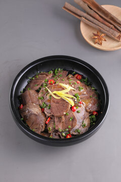 凉拌牛肉