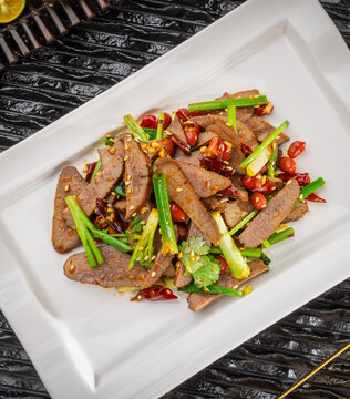 麻辣牛舌