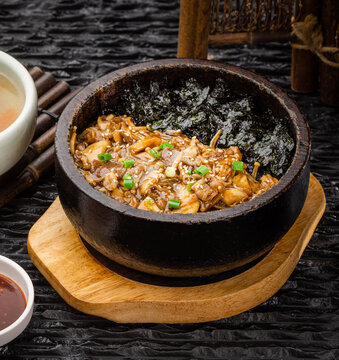 蘑菇烤肉拌饭