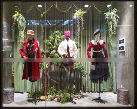 服装店橱窗