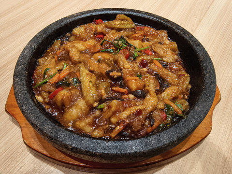 石锅鱼香茄条
