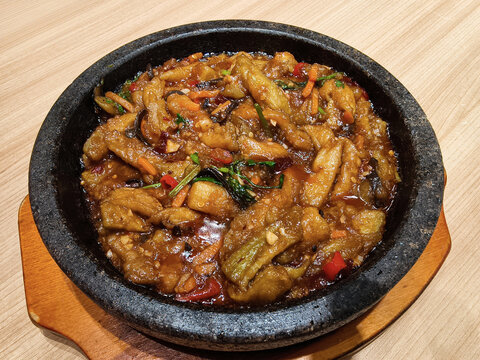 石锅鱼香茄条