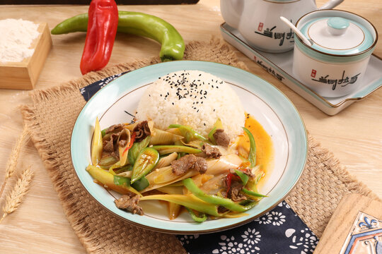 葱爆牛肉拌饭