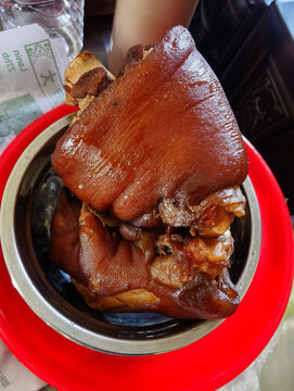 卤猪脚