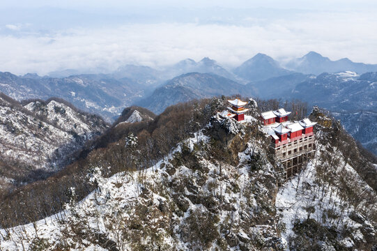 偏头山雪景