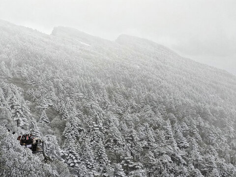 昆明轿子雪山壮阔