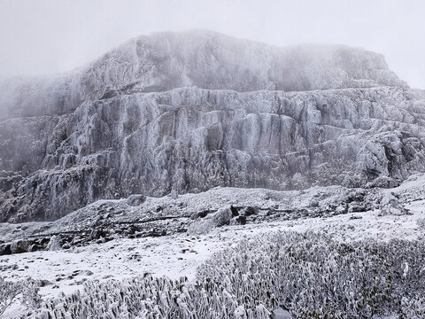 昆明轿子雪山雪瀑