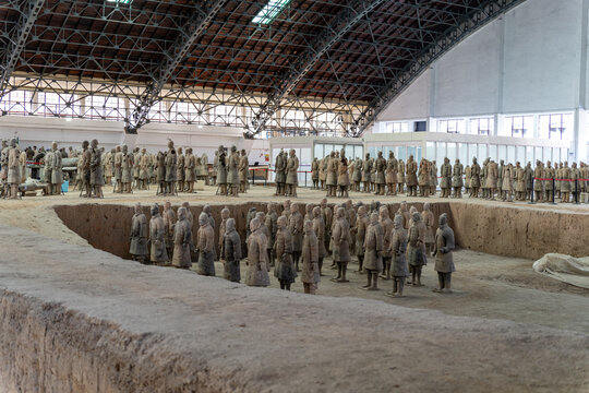 一号坑兵马俑修复现场