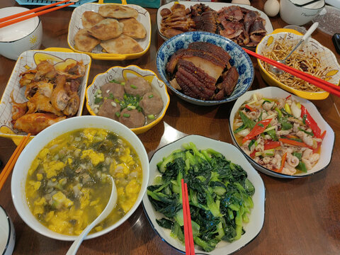 团年饭