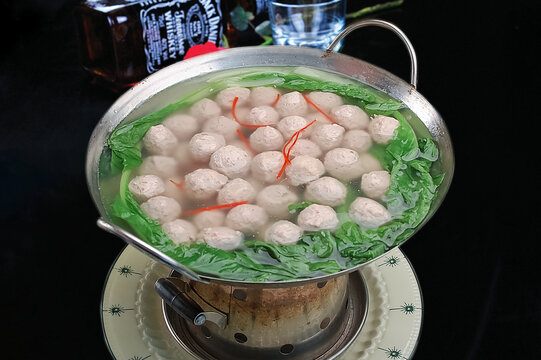 小白菜汆丸子
