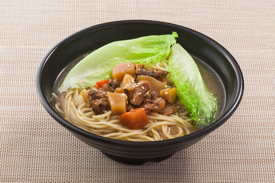 土豆牛腩面