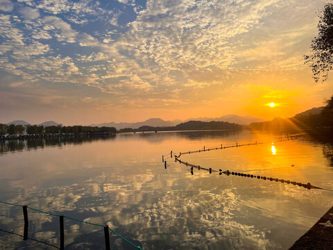 杭州西湖十景断桥落日