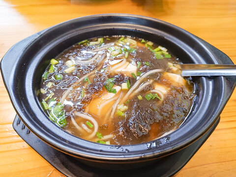 紫菜豆腐砂锅