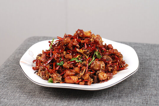 干煸辣子鸡