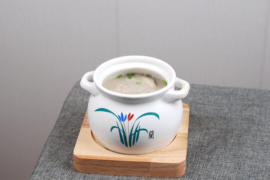 菌菇煲肉圆