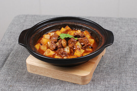 土豆烧牛腩