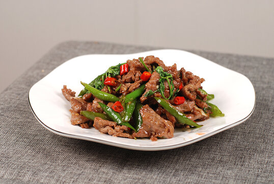 小炒黄牛肉