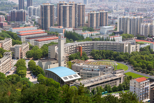 荆楚理工学院