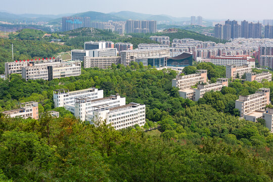 荆楚理工学院